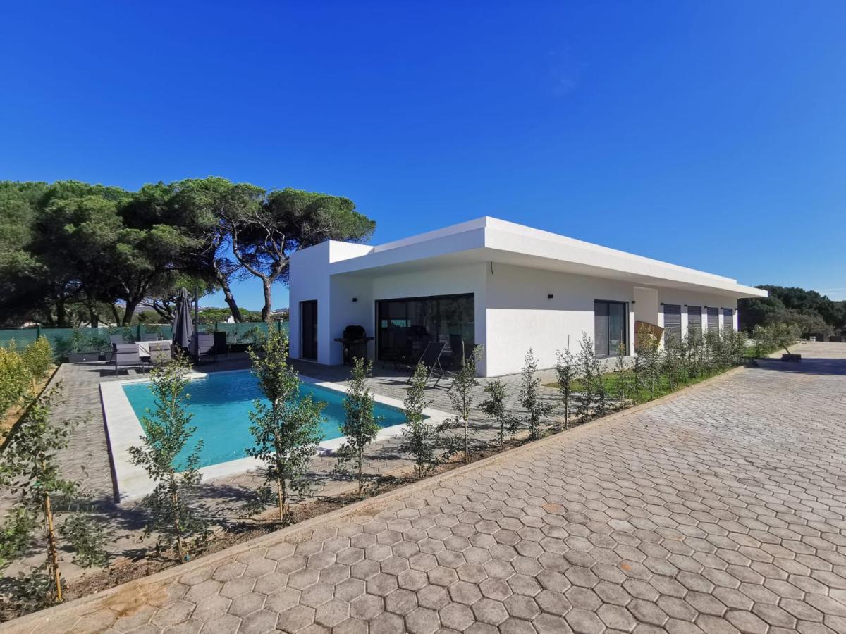 Valverde 2 Villa, Vilamoura, Algarve, Only 5 Minutes From Marina, Golf And *
